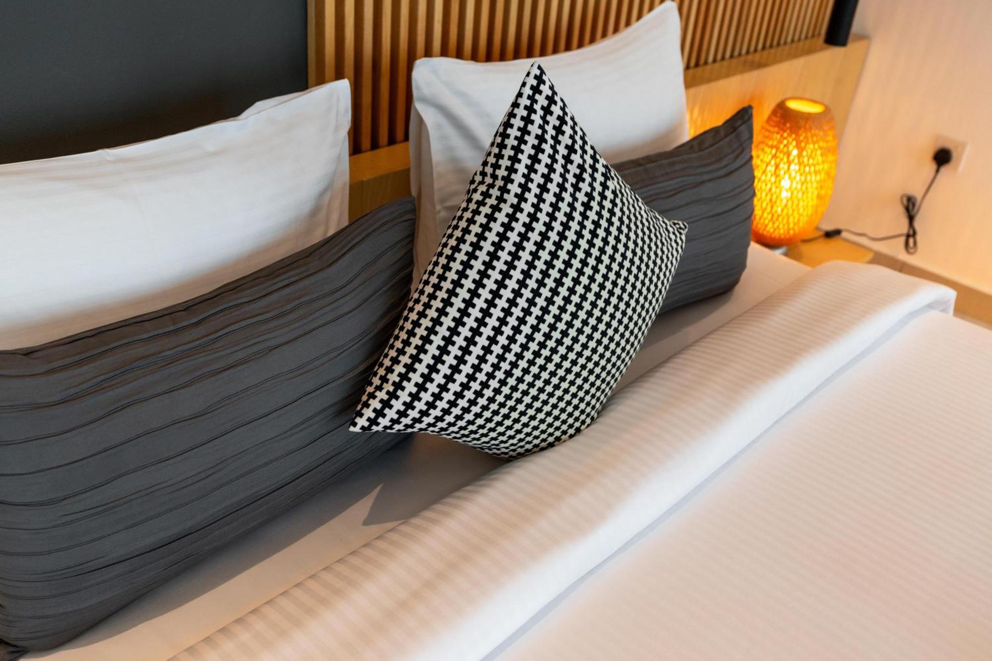 Samaya Homes - Marina Walk Luxury Apartment *